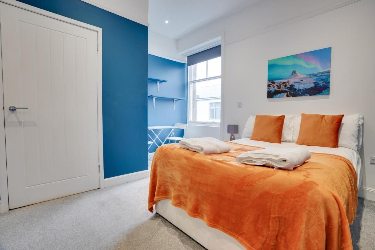Homesly Guest Rooms, Comfortable En-Suite Guest Rooms With Free Parking And Self Check-In Berwick Upon Tweed Exterior foto