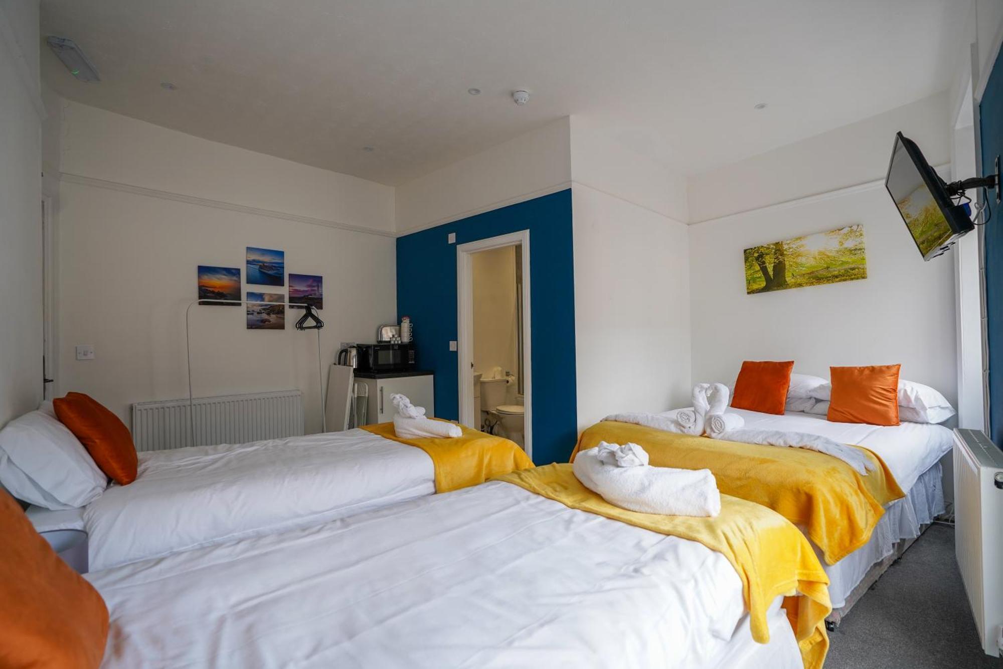 Homesly Guest Rooms, Comfortable En-Suite Guest Rooms With Free Parking And Self Check-In Berwick Upon Tweed Exterior foto